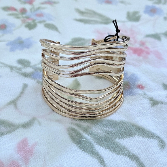 Robert Lee Morris Layered Gold💛 Wire Cuff Bracelet - Picture 6 of 16